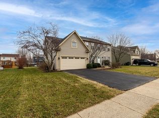 843 Mockingbird Dr, Antioch, IL