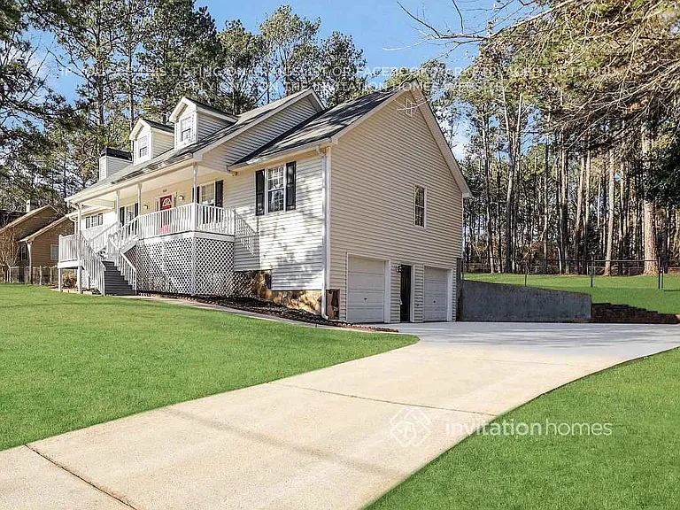 729 Country Lake Ct — Photo 3