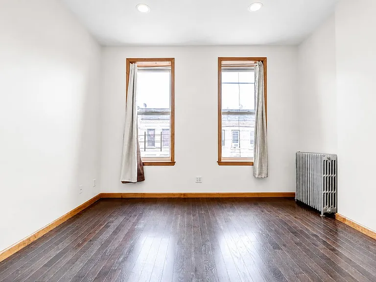 1827 George St #3L — Photo 11