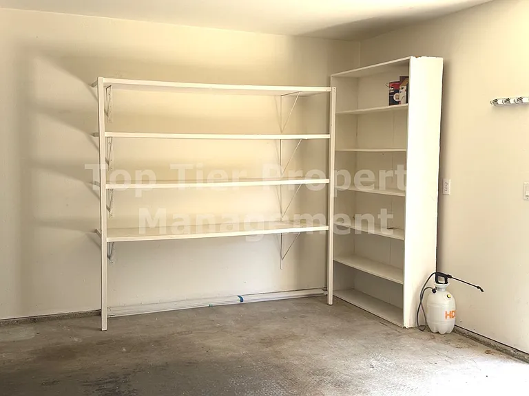 125 Acacia Ave — Photo 43