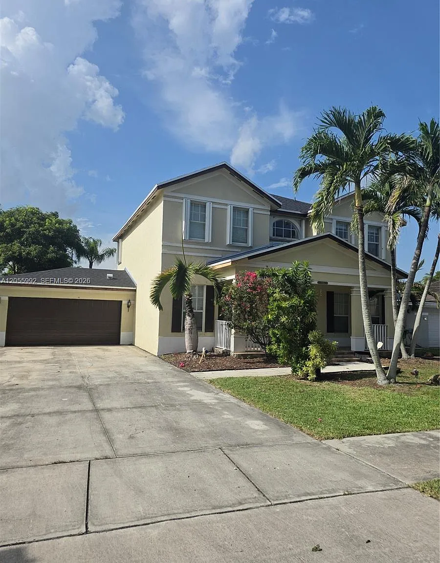 5 bed, 2598 sqft, $4,800 — Photo 1