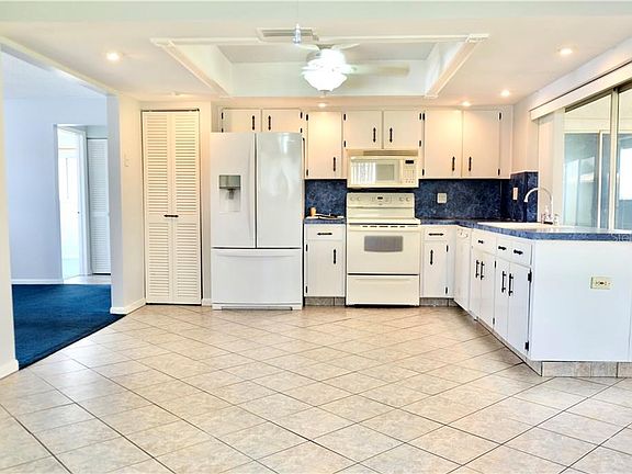 3rd image of 5410 Orange Blossom Rd N #3