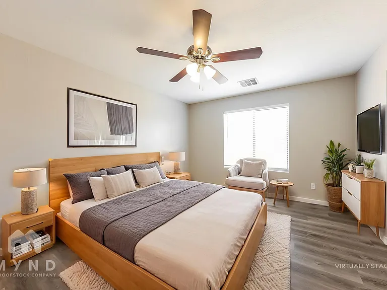 16812 W Marshall Ln — Photo 5