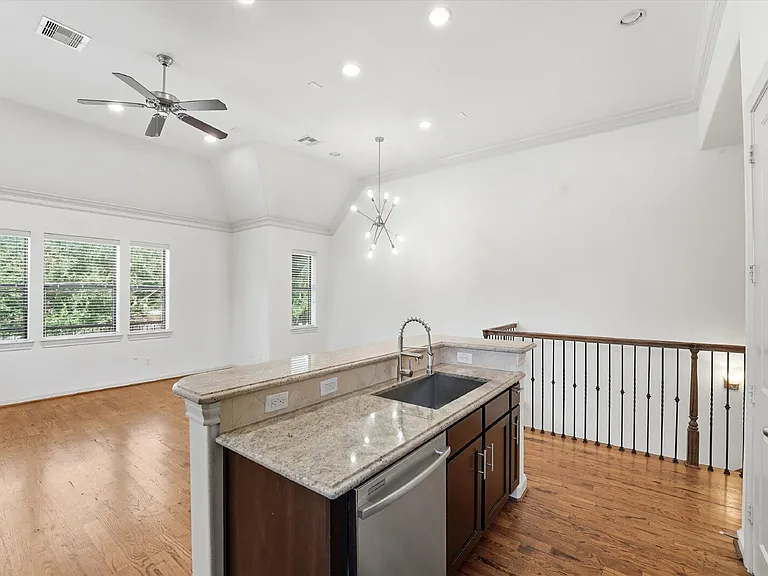 2305 Bastrop St #A — Photo 16