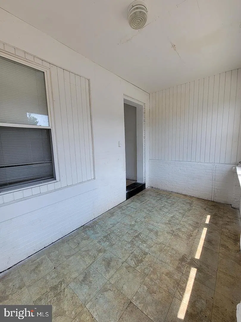 2 bed, 1.0 bath, 1500 sqft, $1,375 — Photo 3