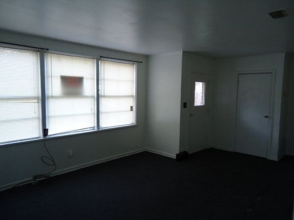 5th image of 803 Baytree Dr