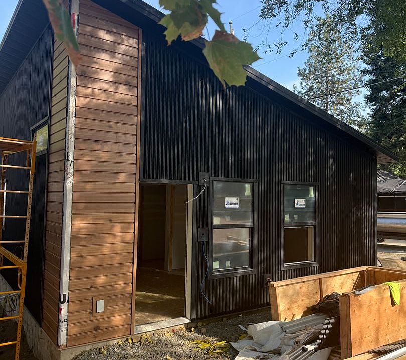 1st image of 932 N 9th St