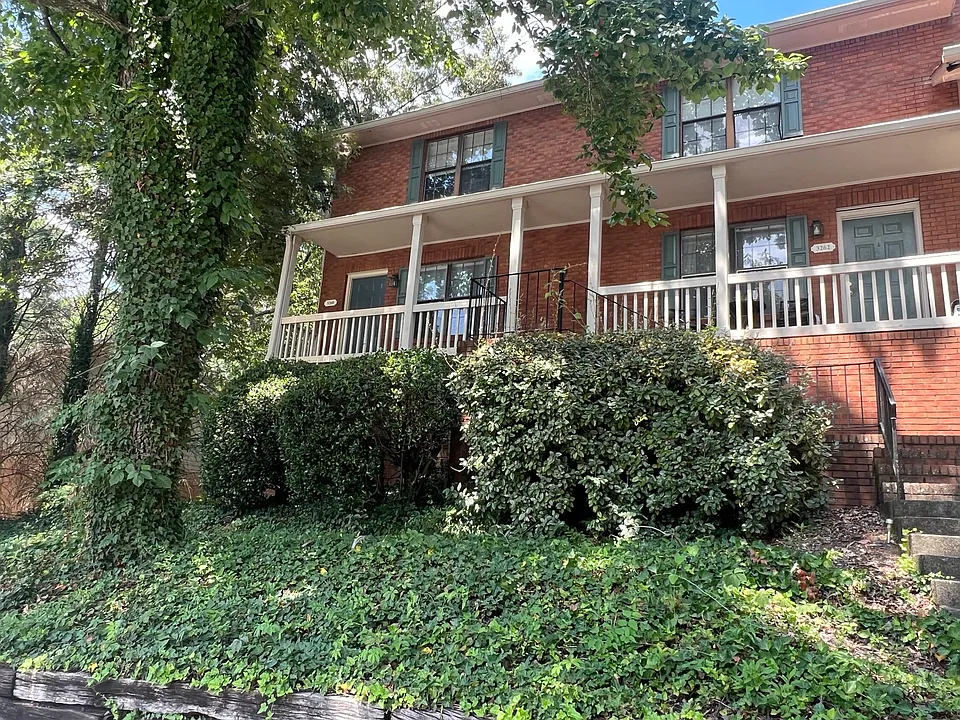 3260 Highpoint Ct