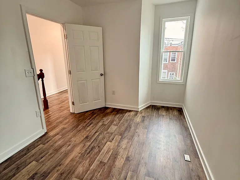 1417 S Vogdes St — Photo 10