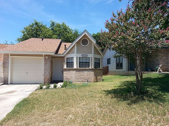 front view w/driveway