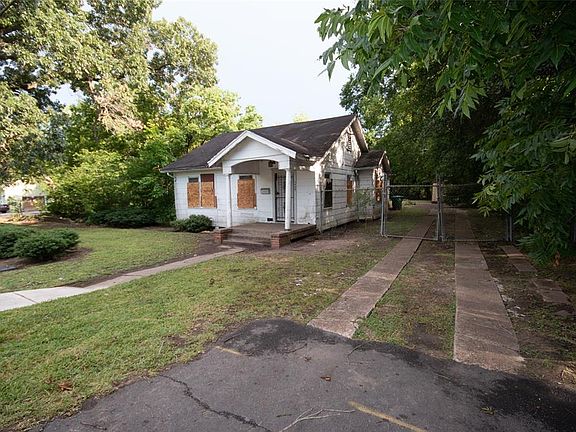 inside 610 loop off cullen, great potential for sever homes for builder