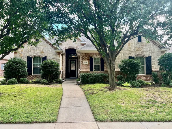 8316 Valley Oaks Dr, Fort Worth, TX 76182