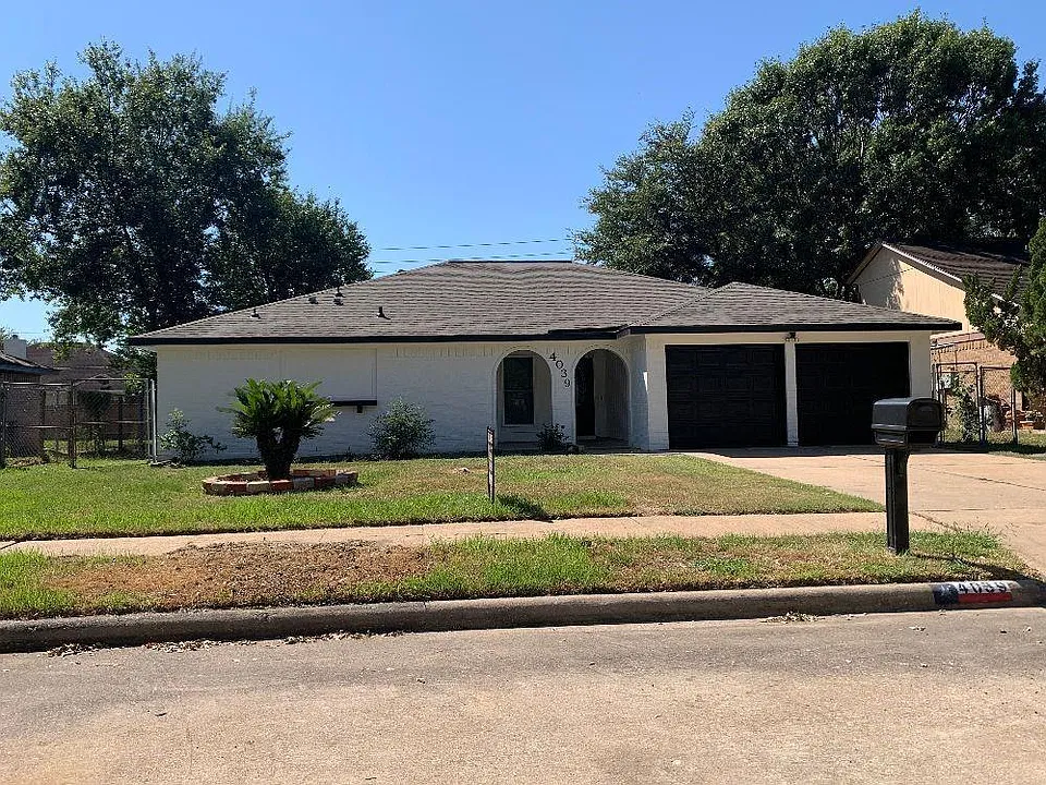 4039 Woodhollow Ln