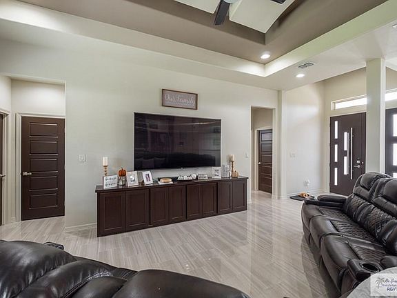 2nd image of 23887 Richmond Cir