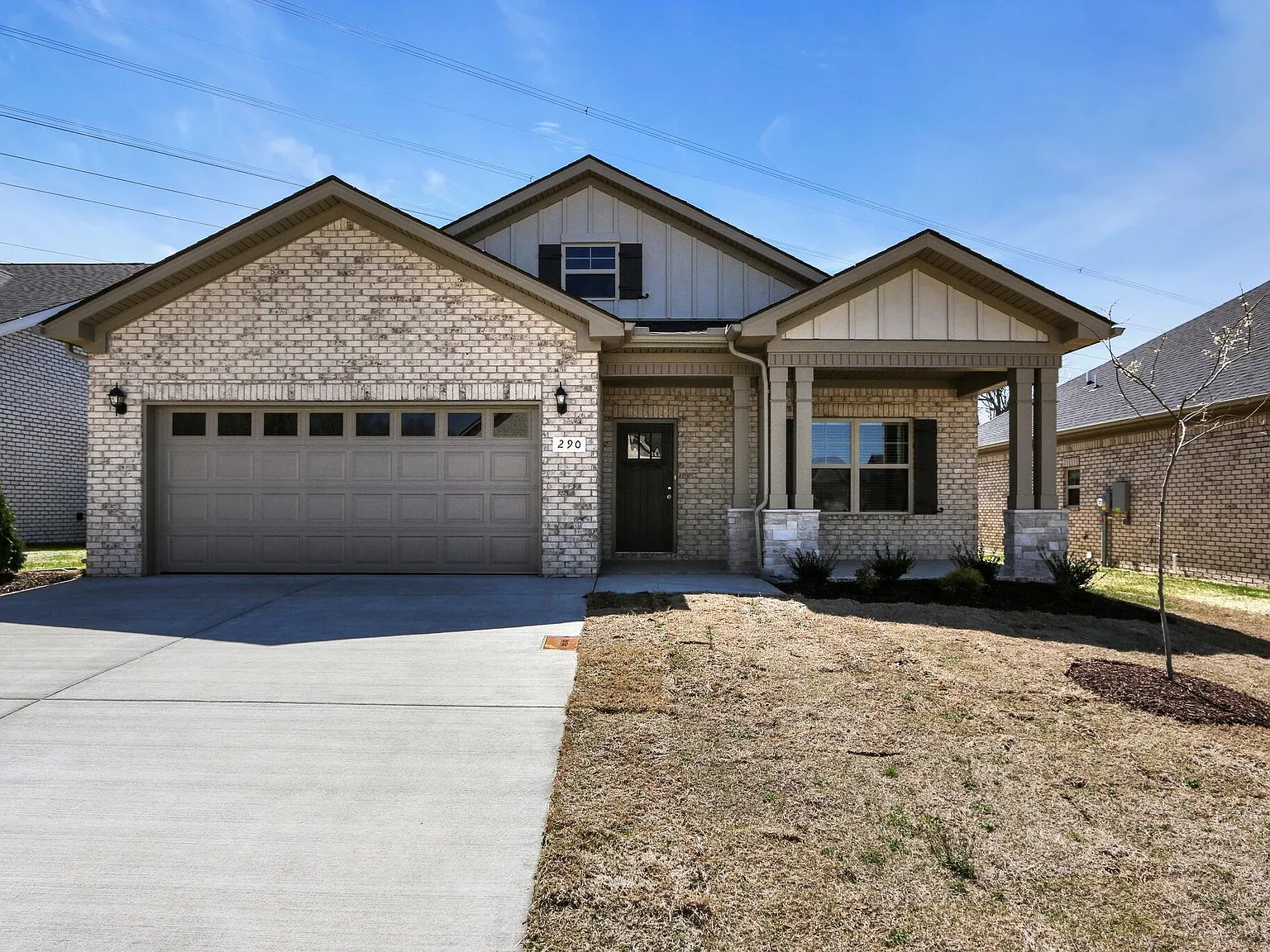 290 Thorpe Dr — Photo 2