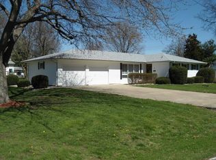 32 Mahnke Rd, Decatur, IL 62526