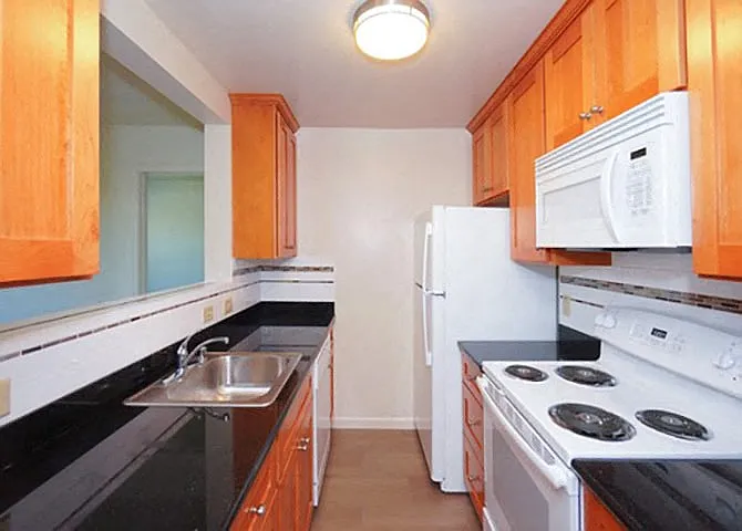 2610 Regent St. — Photo 15