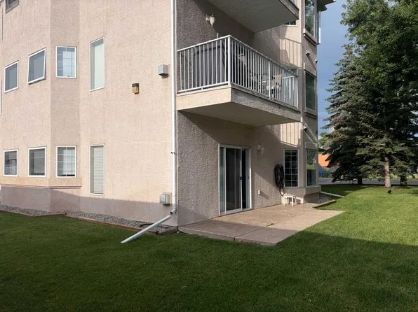 7 N Lineham Ave #101, Okotoks, AB T1S 1Z2