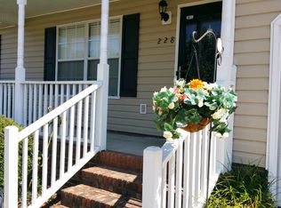 228 Longshadow Dr, Lexington, SC 29072