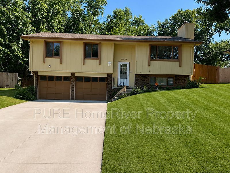 1st image of 15229 Y St