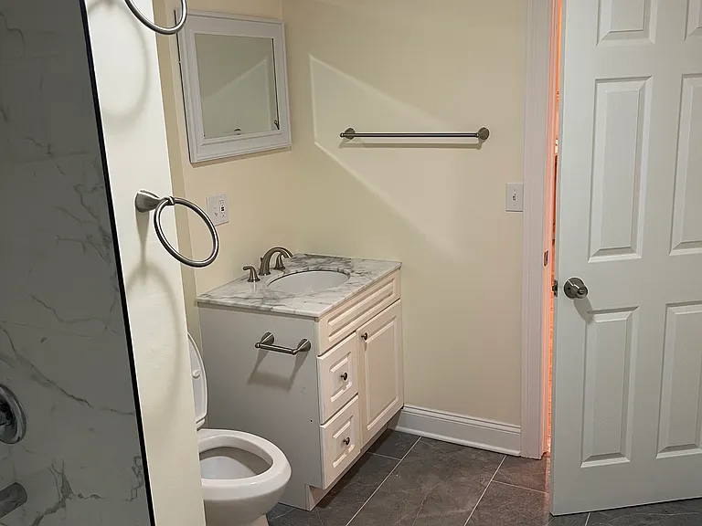 720 Main St — Photo 5