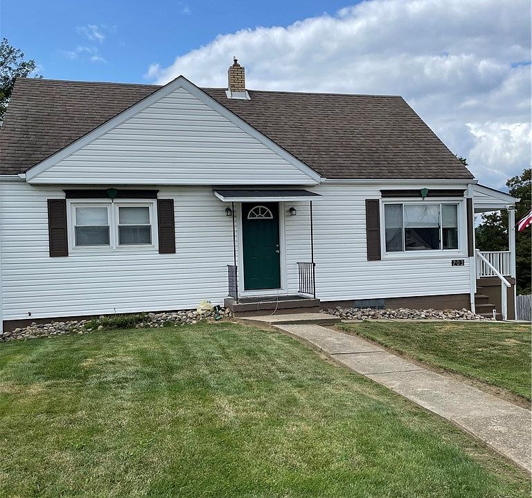1st image of 203 Leonard Ave