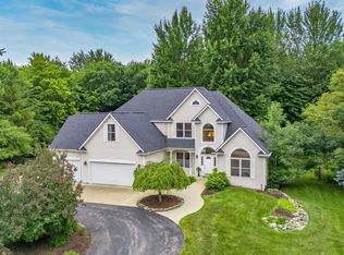2257 N Rolling Ridge Dr, Midland, MI 48642
