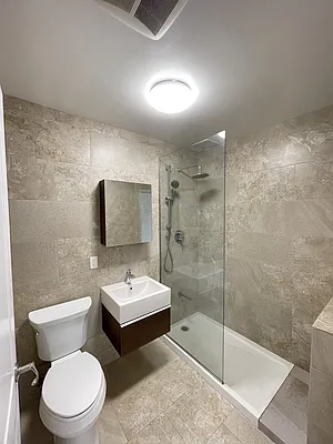 Rented by Bouklis Group | media 6