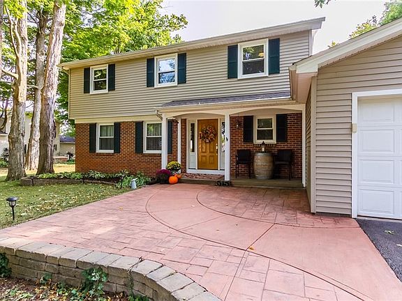 3rd image of 6151 Hunters Dr