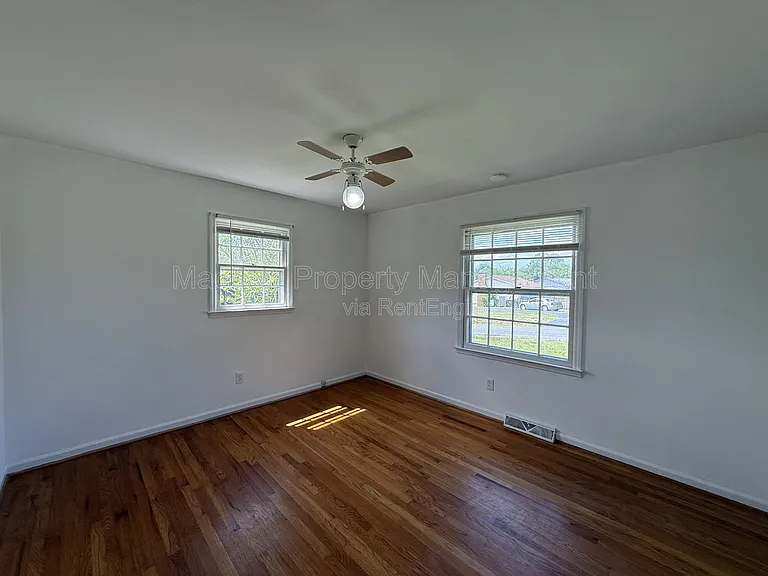 1804 Sherwood Dr — Photo 20