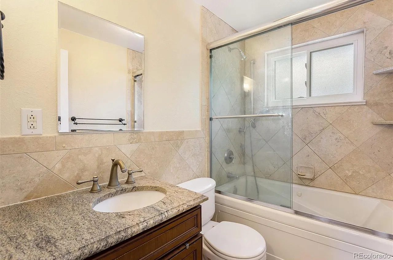 5 bed, 2.5 bath, 2184 sqft, $750 — Photo 3