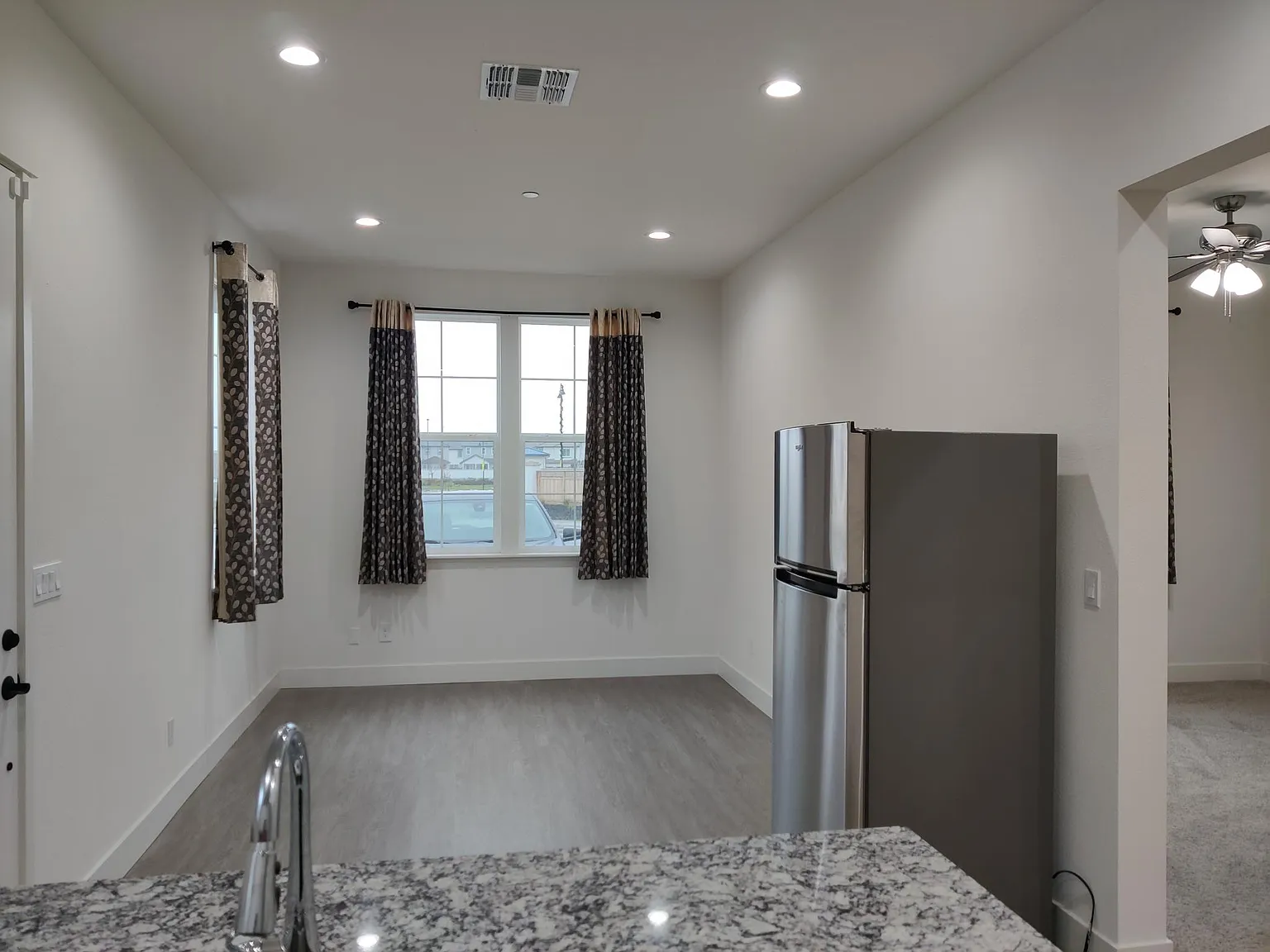 1 bed, 660 sqft, $1,500 — Photo 2