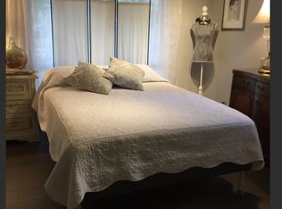 10057 Odessa Ave, North Hills, CA 91343