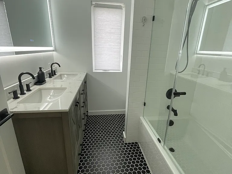15025 Sunrise Dr NE — Photo 9