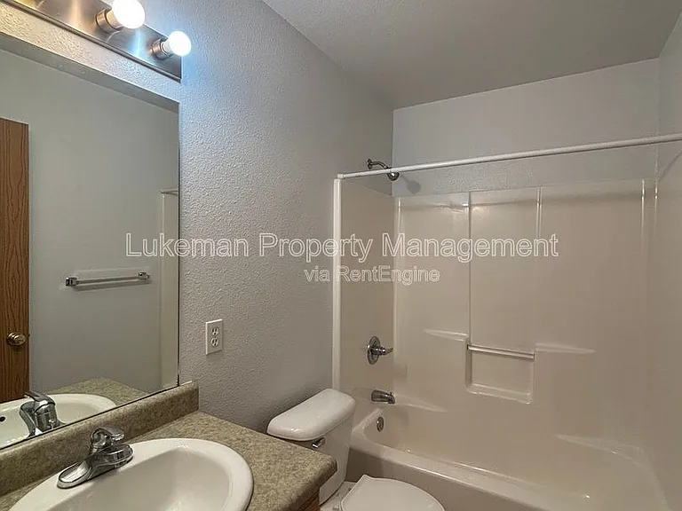 415 S Kendall Ave #403 — Photo 11