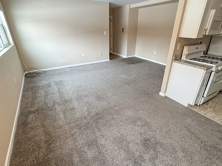 Springfield Valley Apartments — Photo 20