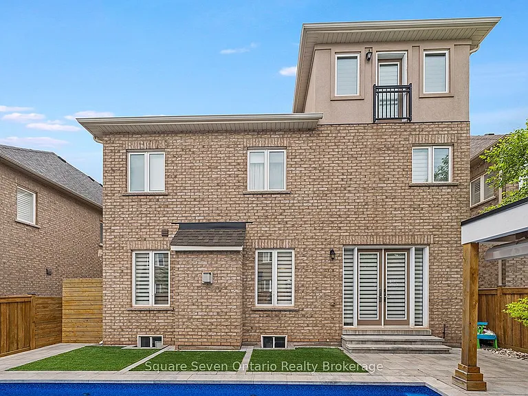 2147 Vineland Cres — Photo 28