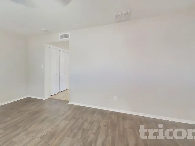 4009 W Hayward Ave — Photo 10