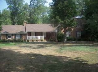 2 Foxcroft Rd, Williamsburg, VA 23188