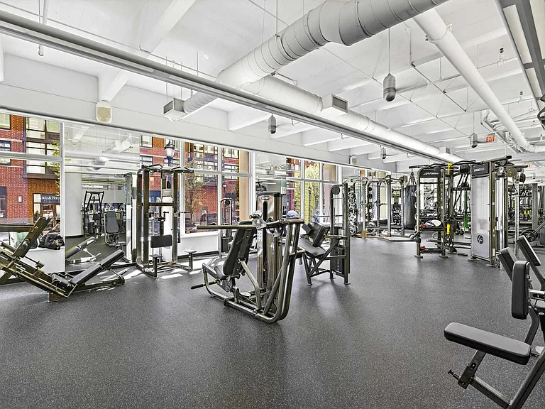 1500 Hudson St #12R — Photo 23