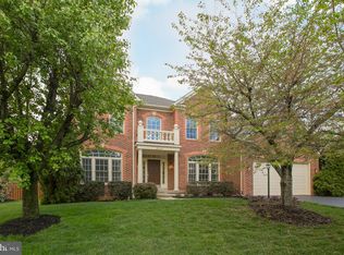 7826 Royal Sydney Dr, Gainesville, VA 20155