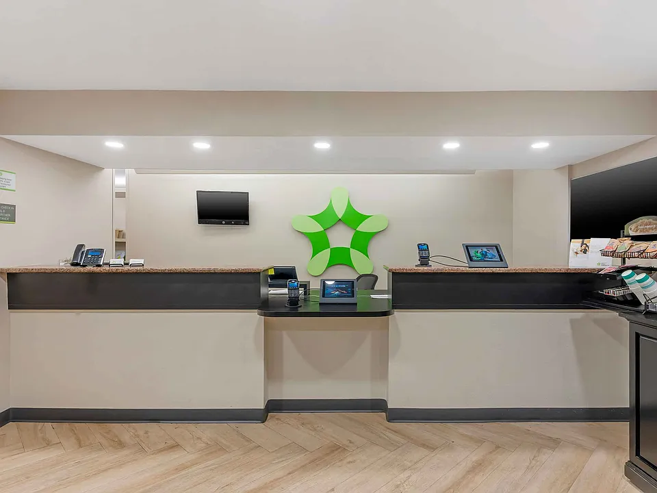 Lobby and Guest Check-in