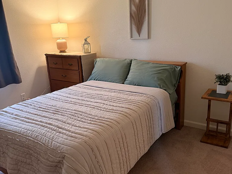 Lunar Ave — Photo 9