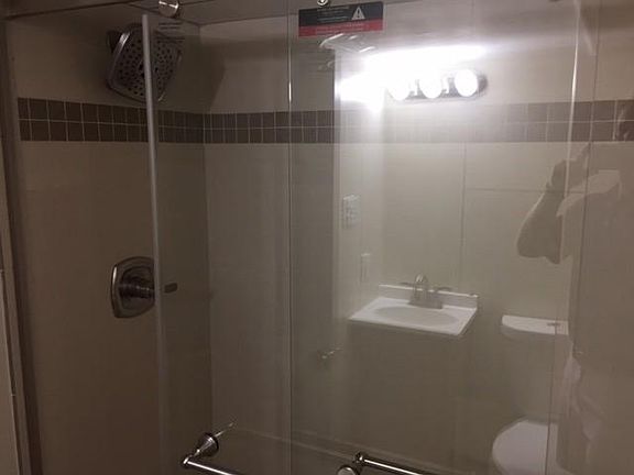 2nd image of 2601 Washington Blvd #1
