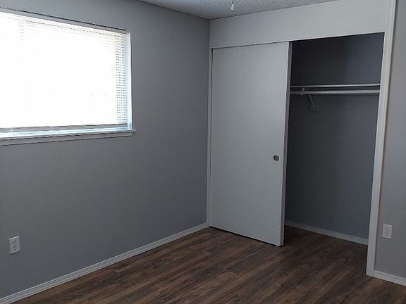 5th image of 2815 E 19th St #J