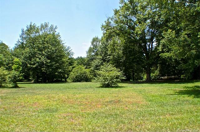 1st image of 17319 W Catawba Ave