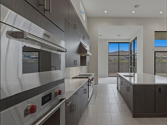 3rd image of 10865 Agate Cliffs Ave
