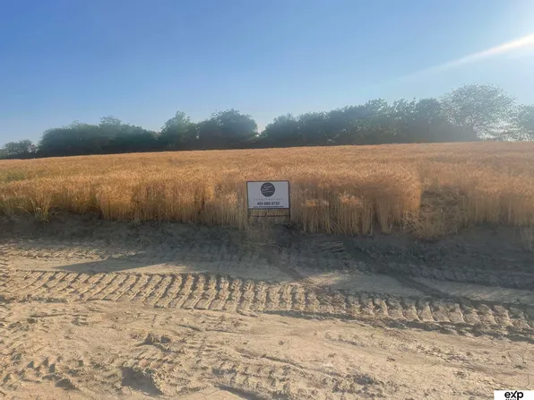 12534 S 227th Cir, Gretna, NE 68028