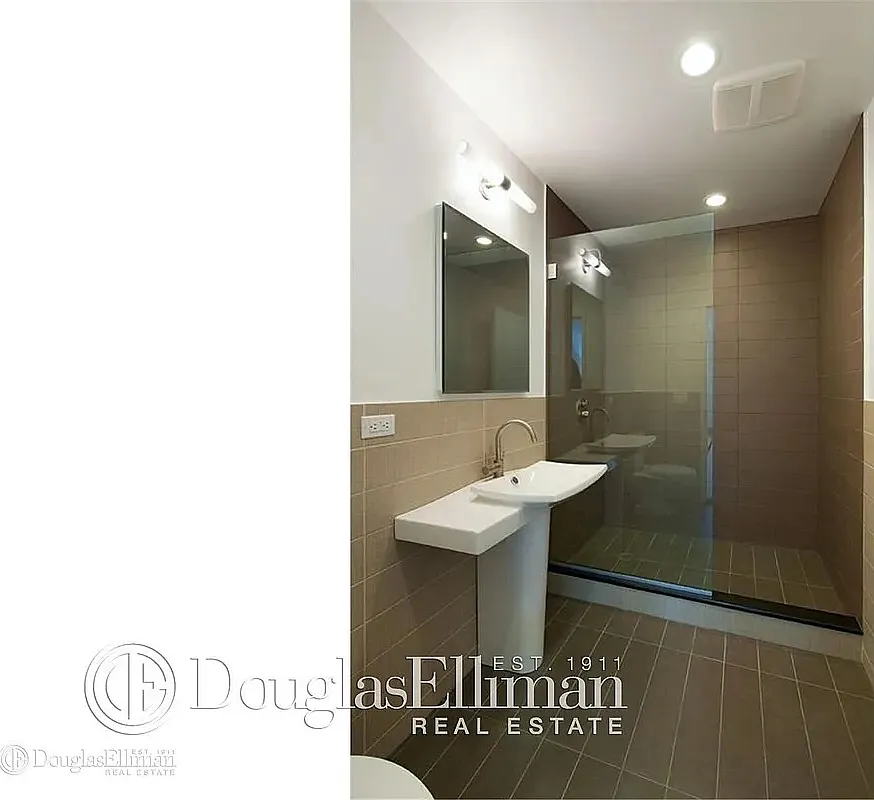 5-43 48th Avenue — Photo 4
