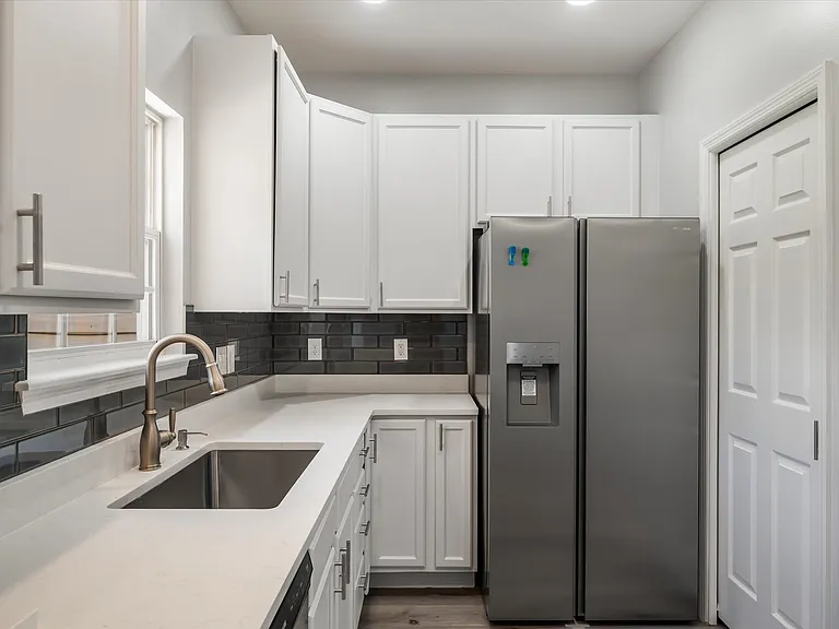 112 Black River Dr — Photo 11